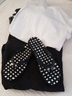 Coach Black White Gingham Amel Flip Flops (Size 7/8)